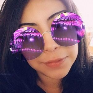 Meet your Posher, Jenn